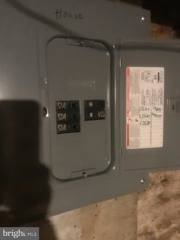 $240,000 | 371 East Broadway, Salem, NJ 08079