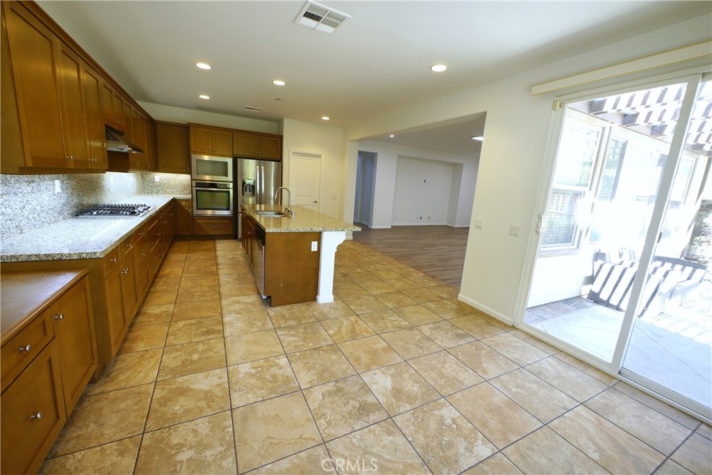 10926 Playa Del Sol Riverside, CA 92503 - Photo 11 of 20 Kitchen