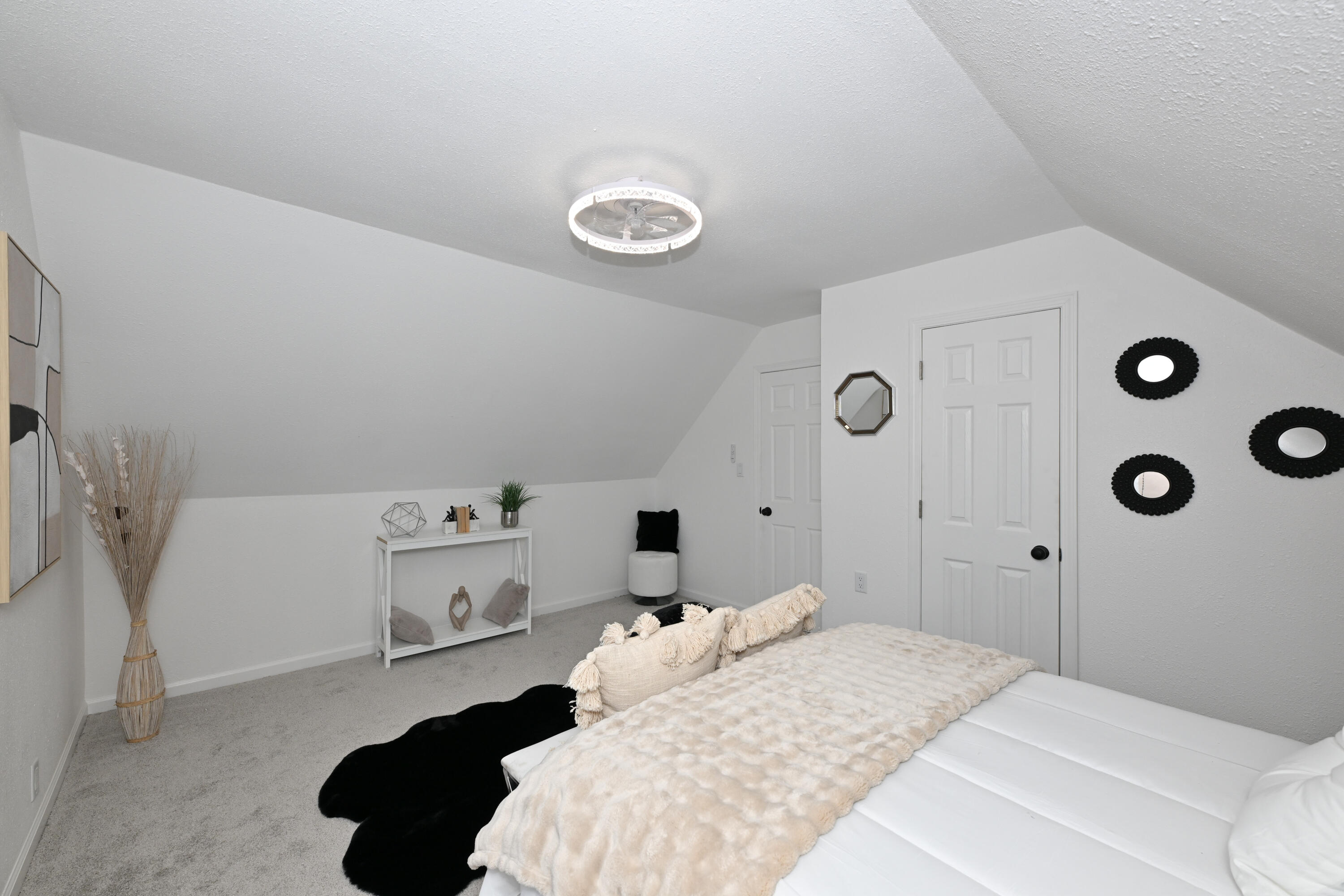 4208 North 19th Pl. Milwaukee, WI 53209 - Photo 21 of 35 Bedroom 2