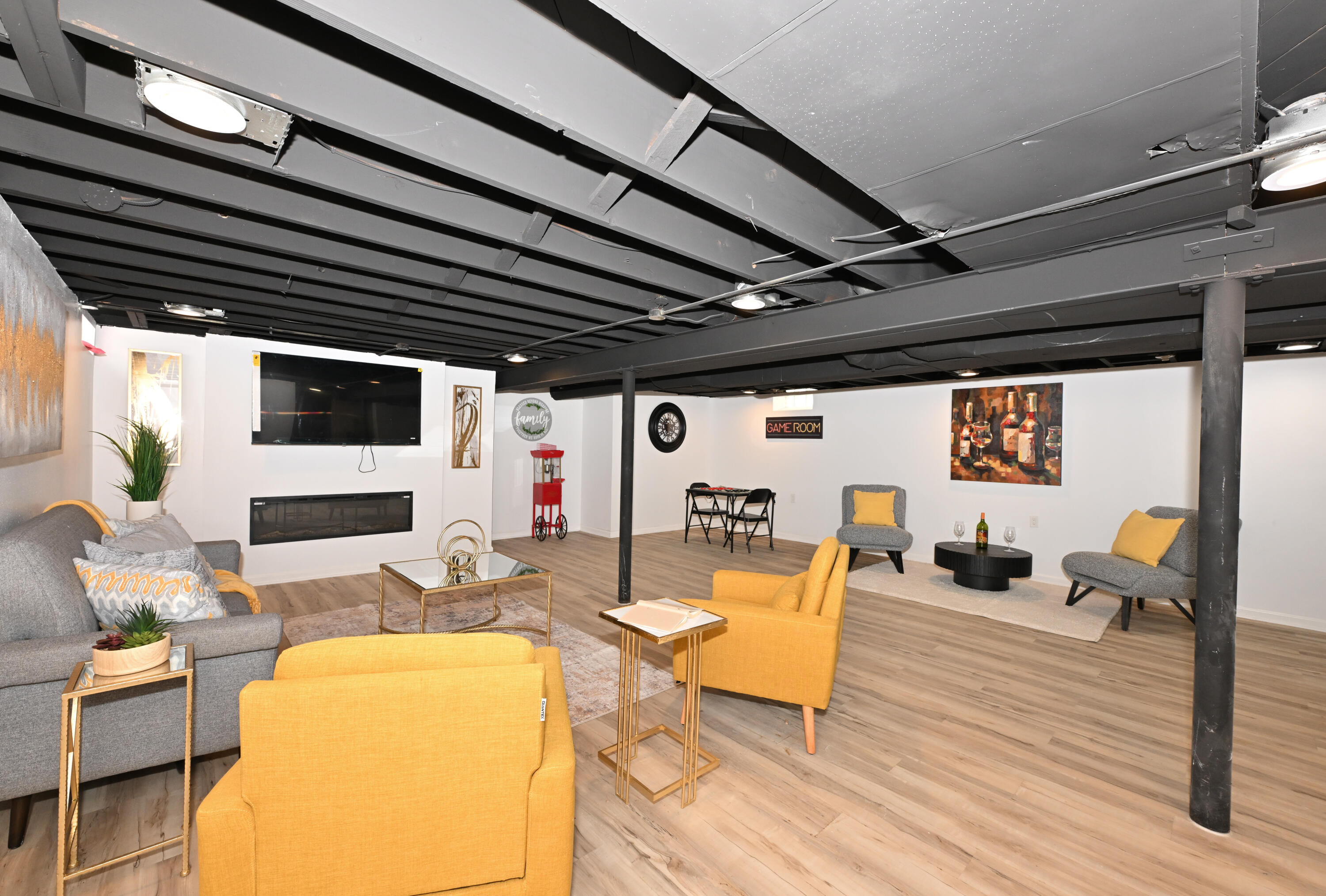 4208 North 19th Pl. Milwaukee, WI 53209 - Photo 26 of 35 Rec Room