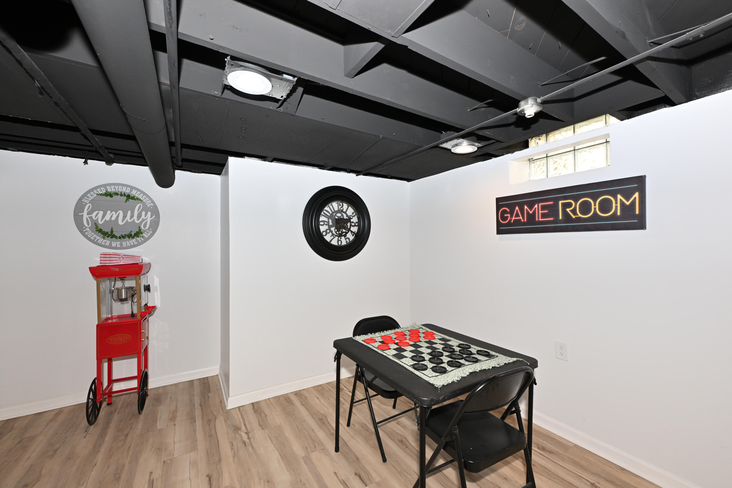 4208 North 19th Pl. Milwaukee, WI 53209 - Photo 28 of 35 Rec Room