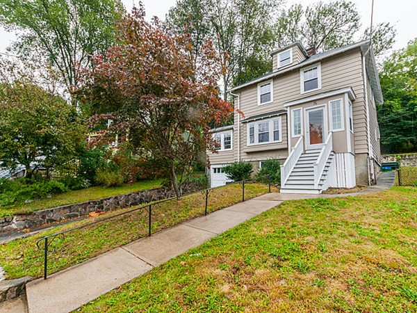 76 Lake Shore Road Boston, MA 02135 - Photo 4 of 20