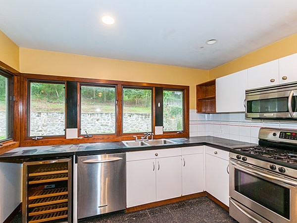 76 Lake Shore Road Boston, MA 02135 - Photo 9 of 20