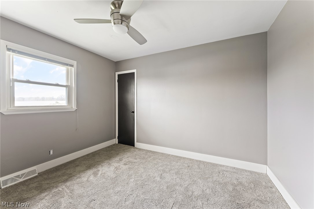 5674 Kirk Road Canfield, OH 44406 - Photo 9 of 17 Gallery Image 9