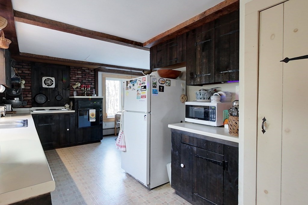 37 Nashua Road Groton, MA 01450 - Photo 3 of 30 Gallery Image 3