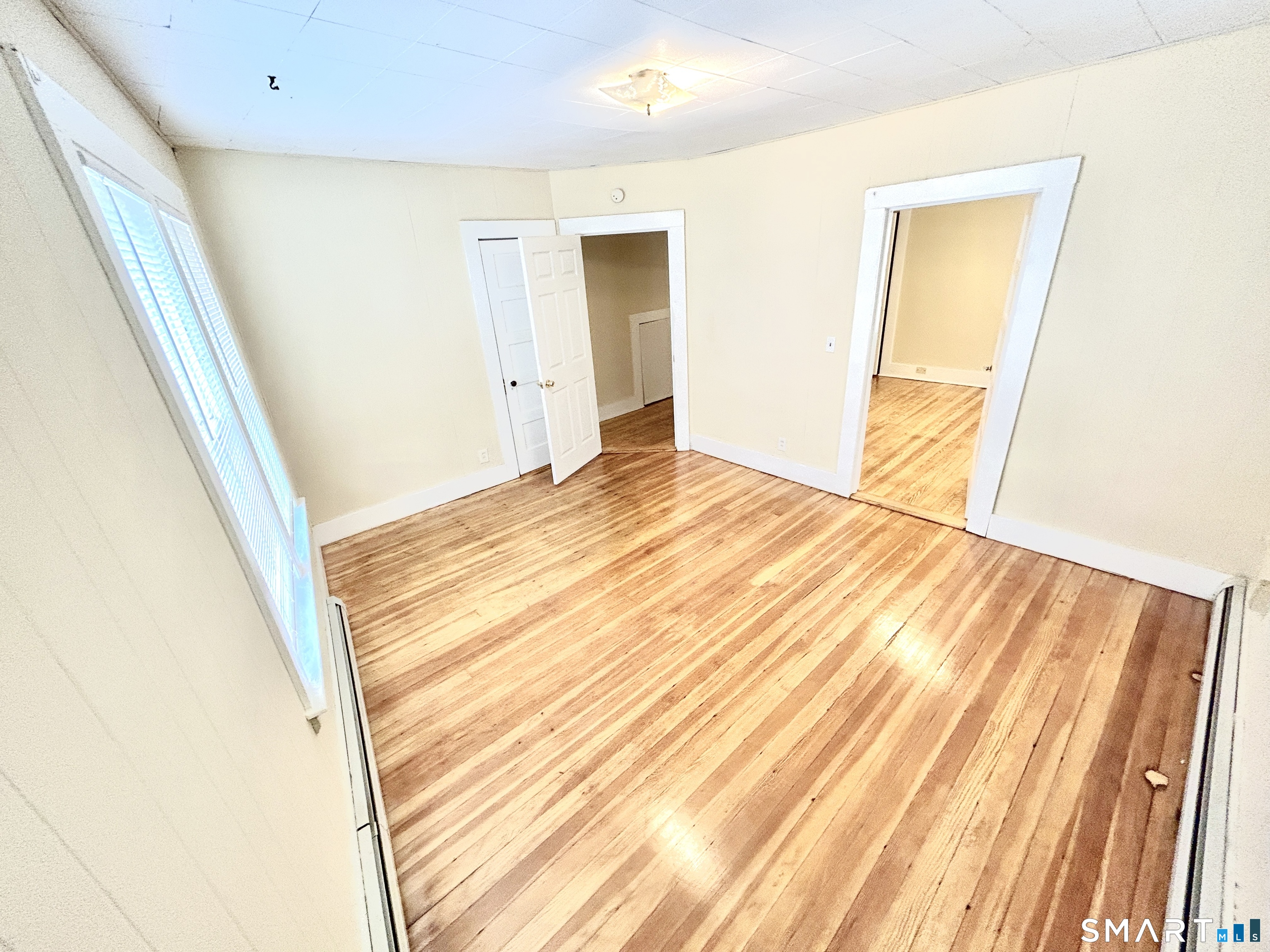 1019 West Main Street, Unit 2R Waterbury, CT 06708 - Photo 4 of 14
