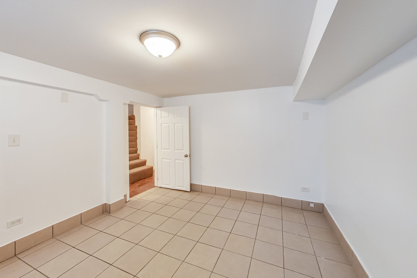 1138 West Addison Street, Unit 1 Chicago, IL 60613 - Photo 18 of 27
