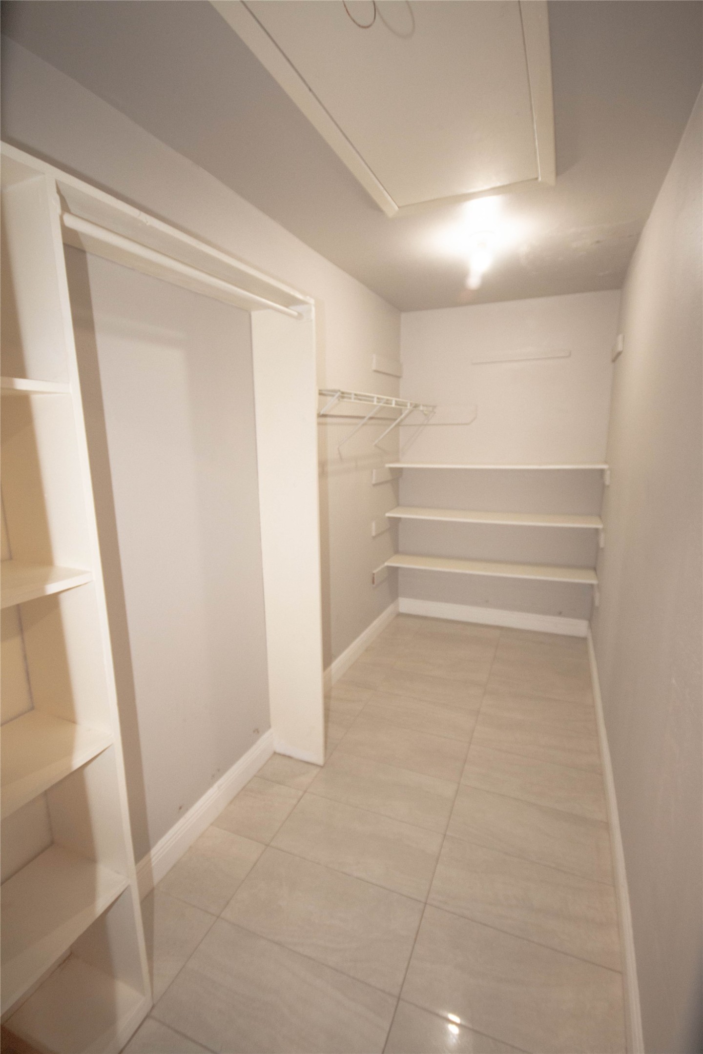 3013 Titleist Drive Spring, TX 77373 - Photo 17 of 24 closet for second bedroom in second bath