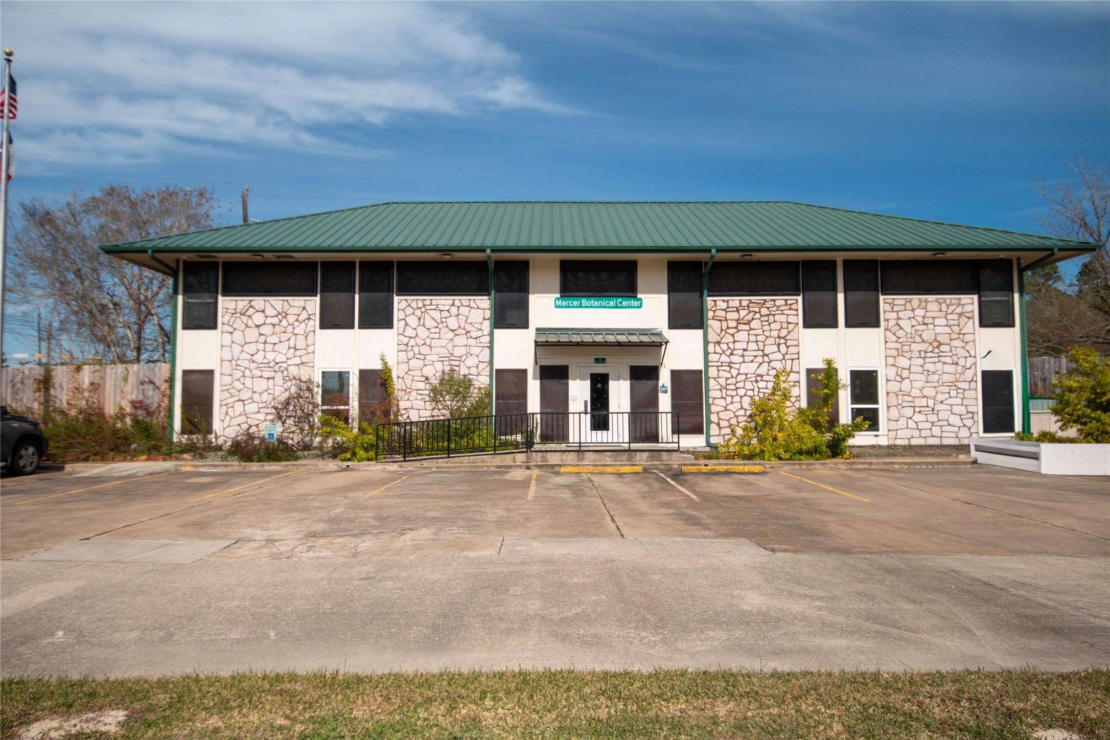 3013 Titleist Drive Spring, TX 77373 - Photo 20 of 24 Mercer Botanic admin building