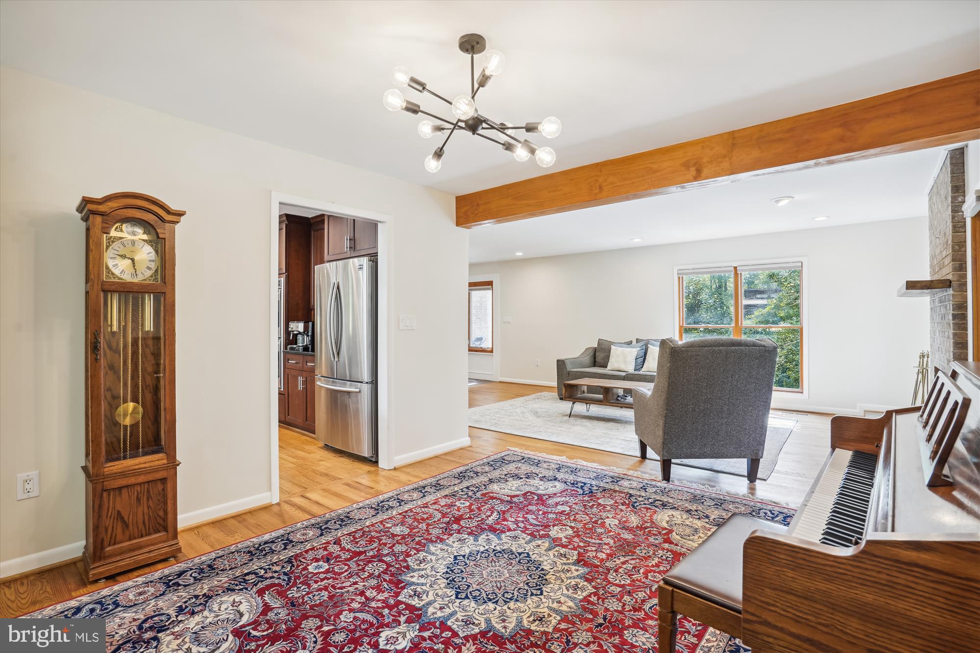 10408 Hunter Ridge Drive Oakton, VA 22124 - Photo 11 of 30 a living room with furniture and a wooden floor