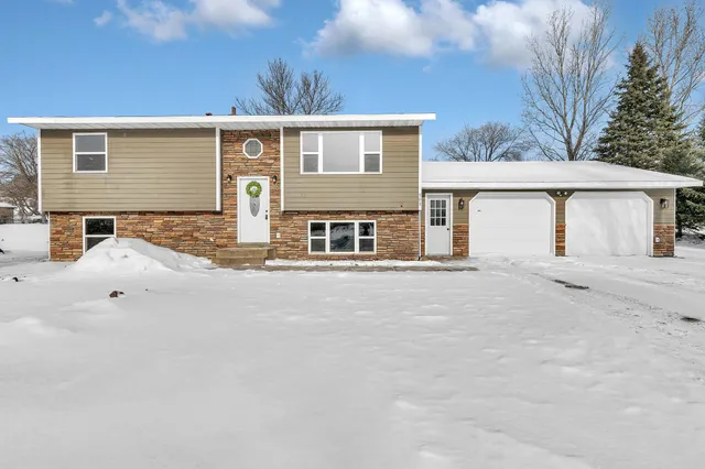 $344,900 | 503 1st Street Southeast, St. Stephen, MN 56375