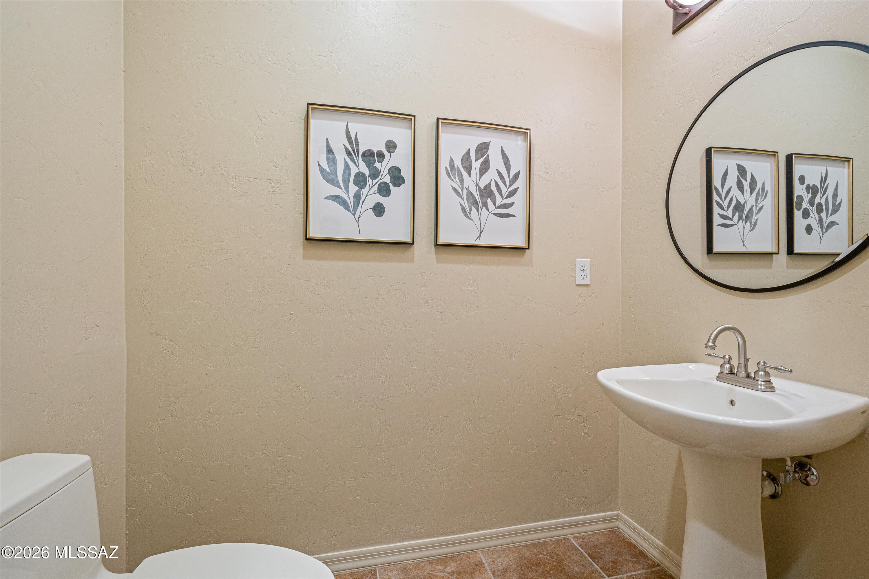 240 Sharon Road Vail, AZ 85641 - Photo 32 of 43 Powder room