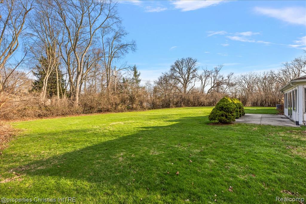 5753 Kilbrennan Road Bloomfield Hills, MI 48301 - Photo 11 of 14