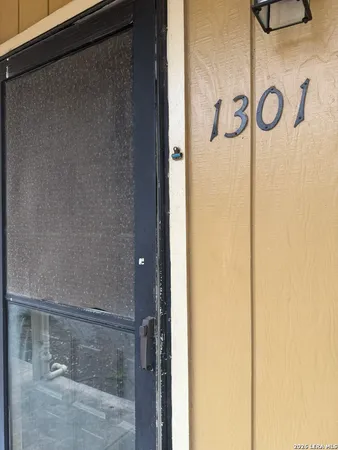 $800 | 923 Vance Jackson Road, Unit 1301, San Antonio, TX 78201