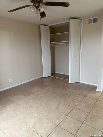 $800 | 923 Vance Jackson Road, Unit 1301, San Antonio, TX 78201