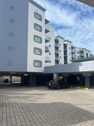 $2,200 | 2475 Northwest 16th St Road, Unit 611, Miami, FL 33125