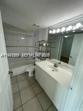 $2,200 | 2475 Northwest 16th St Road, Unit 611, Miami, FL 33125