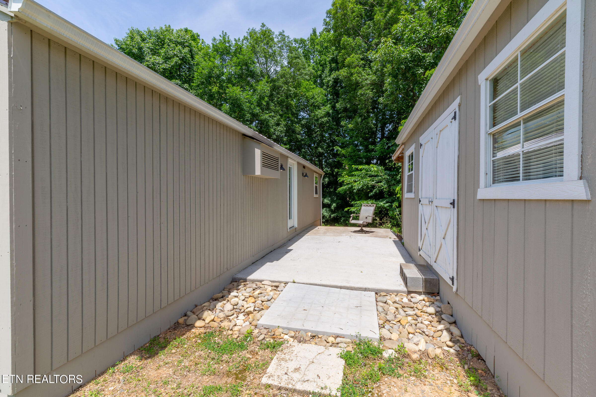 8732 Majors Road Knoxville, TN 37938 - Photo 14 of 34 Second Home & Storage Building