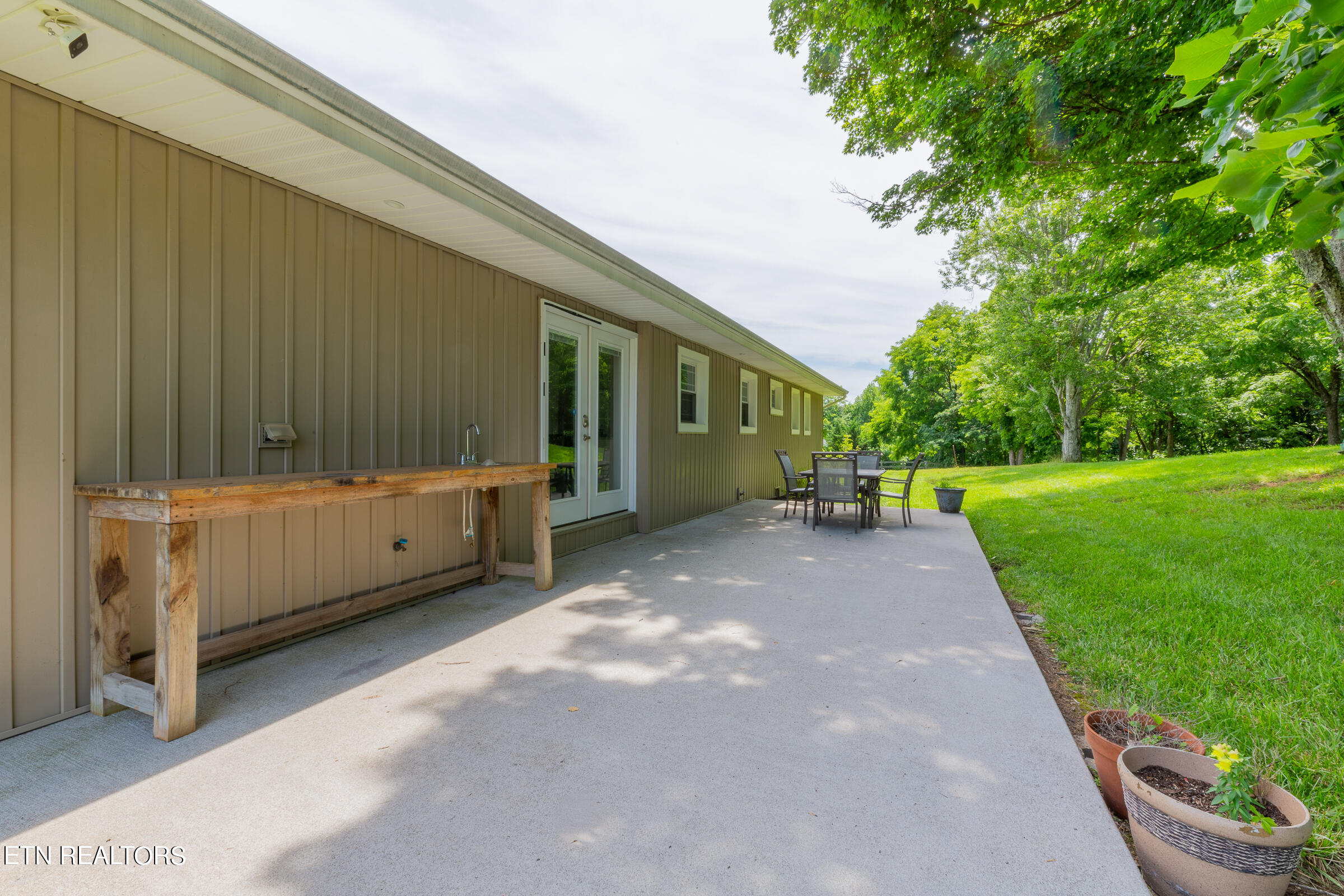 8732 Majors Road Knoxville, TN 37938 - Photo 26 of 34 Large Rear Patio
