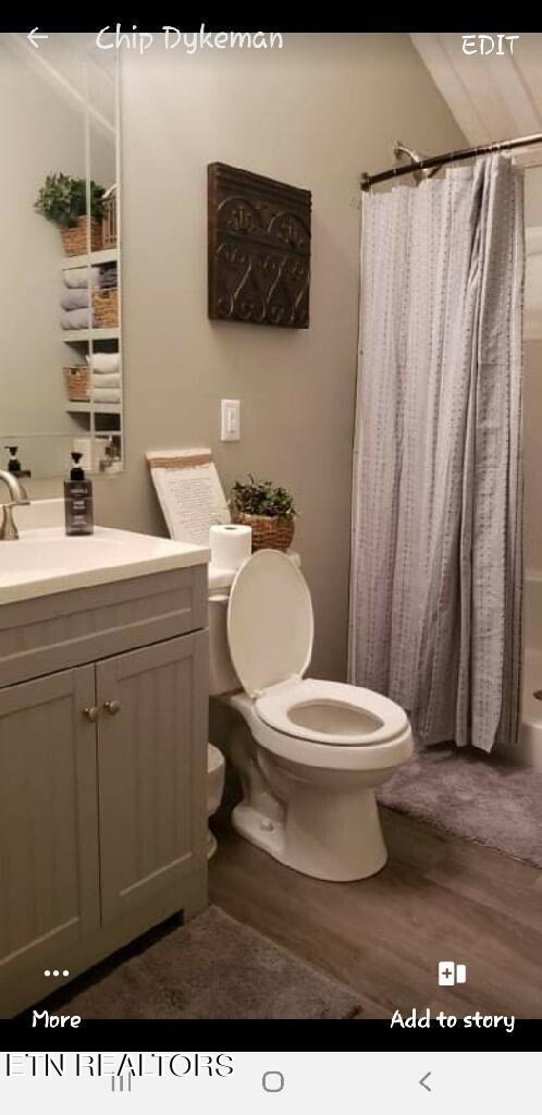 8732 Majors Road Knoxville, TN 37938 - Photo 34 of 34 Bathroom View