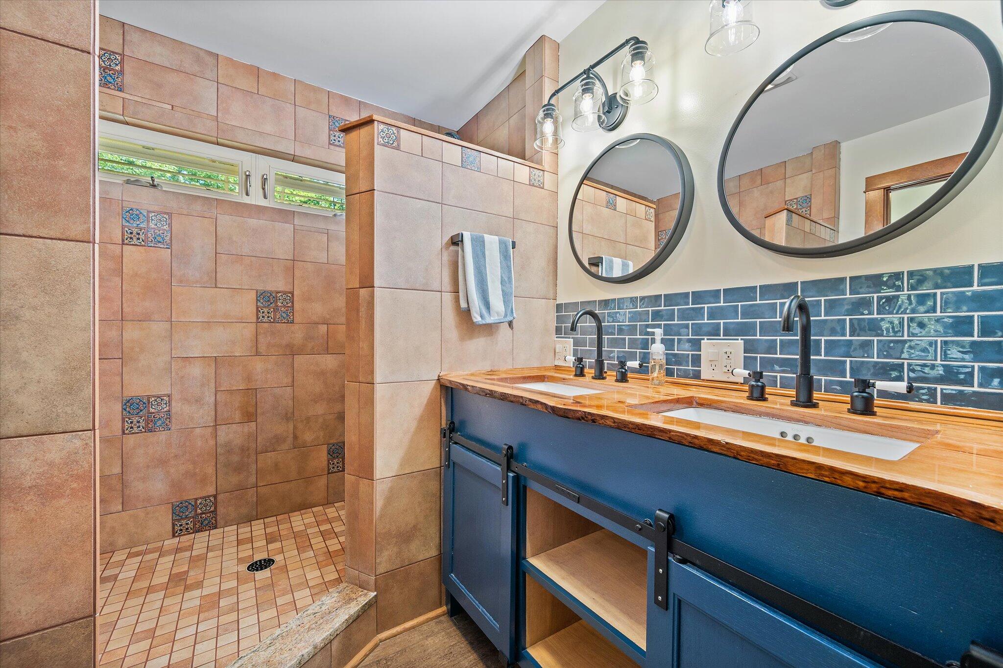 38 Carmel Road South Hampden, ME 04444 - Photo 25 of 72 25-Primary Bathroom