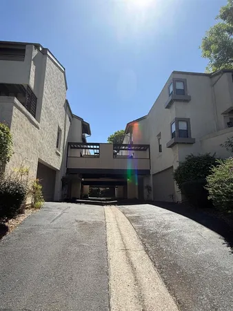 $3,750 | Via Mallorca, Unit 24, San Diego, CA 92037