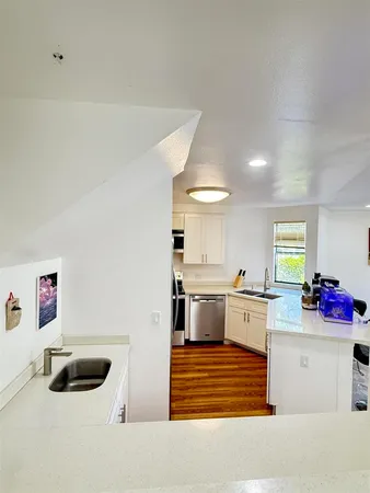 $3,750 | Via Mallorca, Unit 24, San Diego, CA 92037