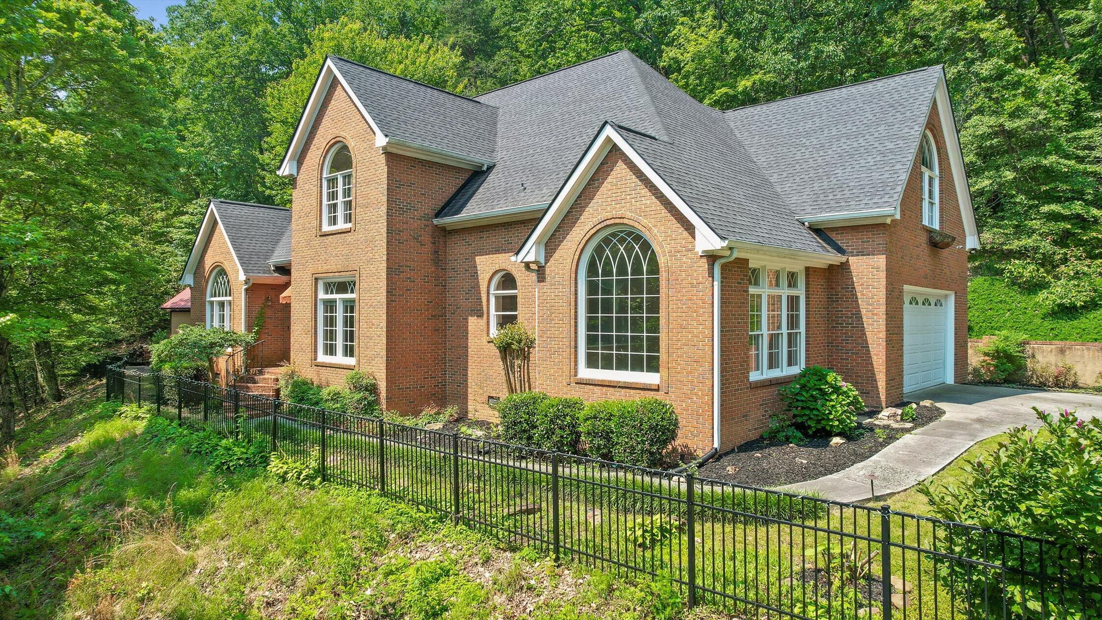 2001 Eagle Point Drive Dalton, GA 30720 - Photo 4 of 58 01-Eagle-48