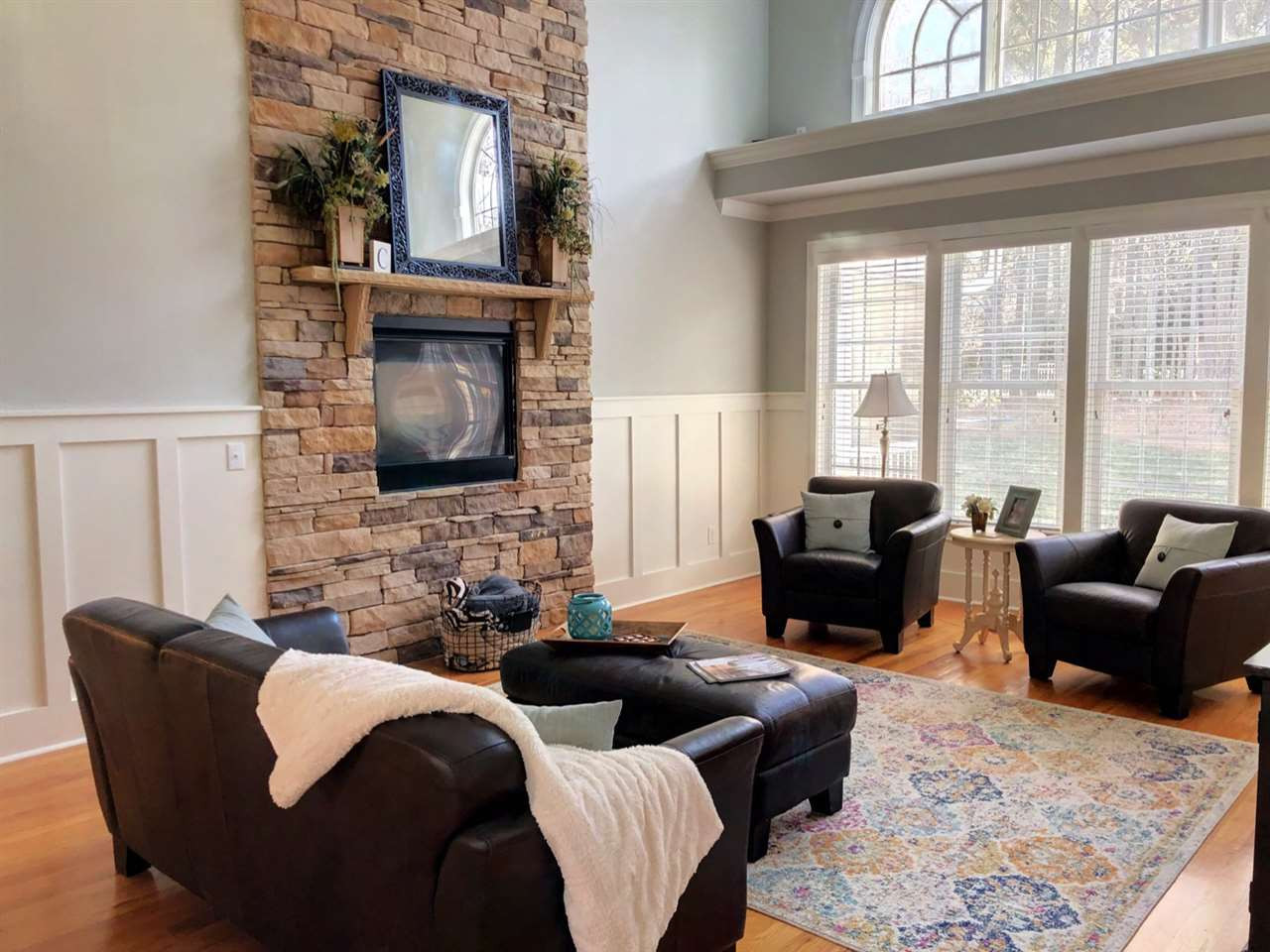 7100 Saratoga Springs Way Raleigh, NC 27613 - Photo 6 of 24 Living Room