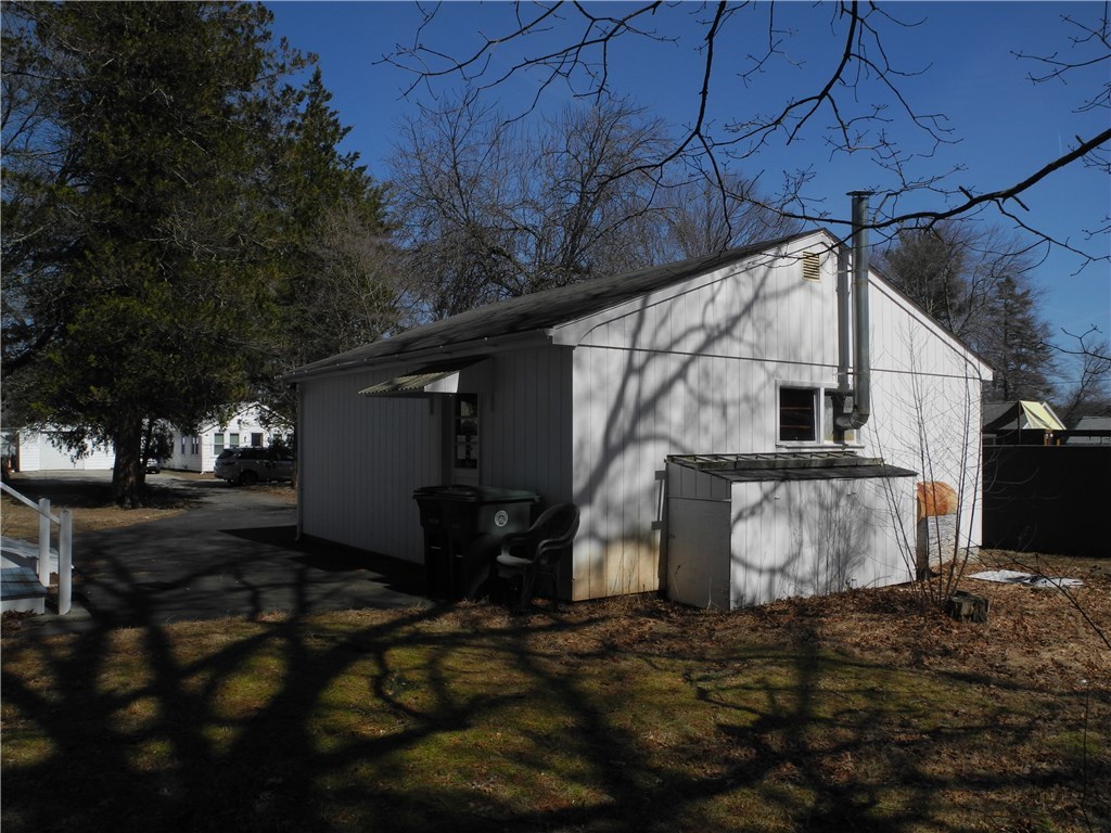 10 Vale Street Coventry, RI 02816 - Photo 5 of 26