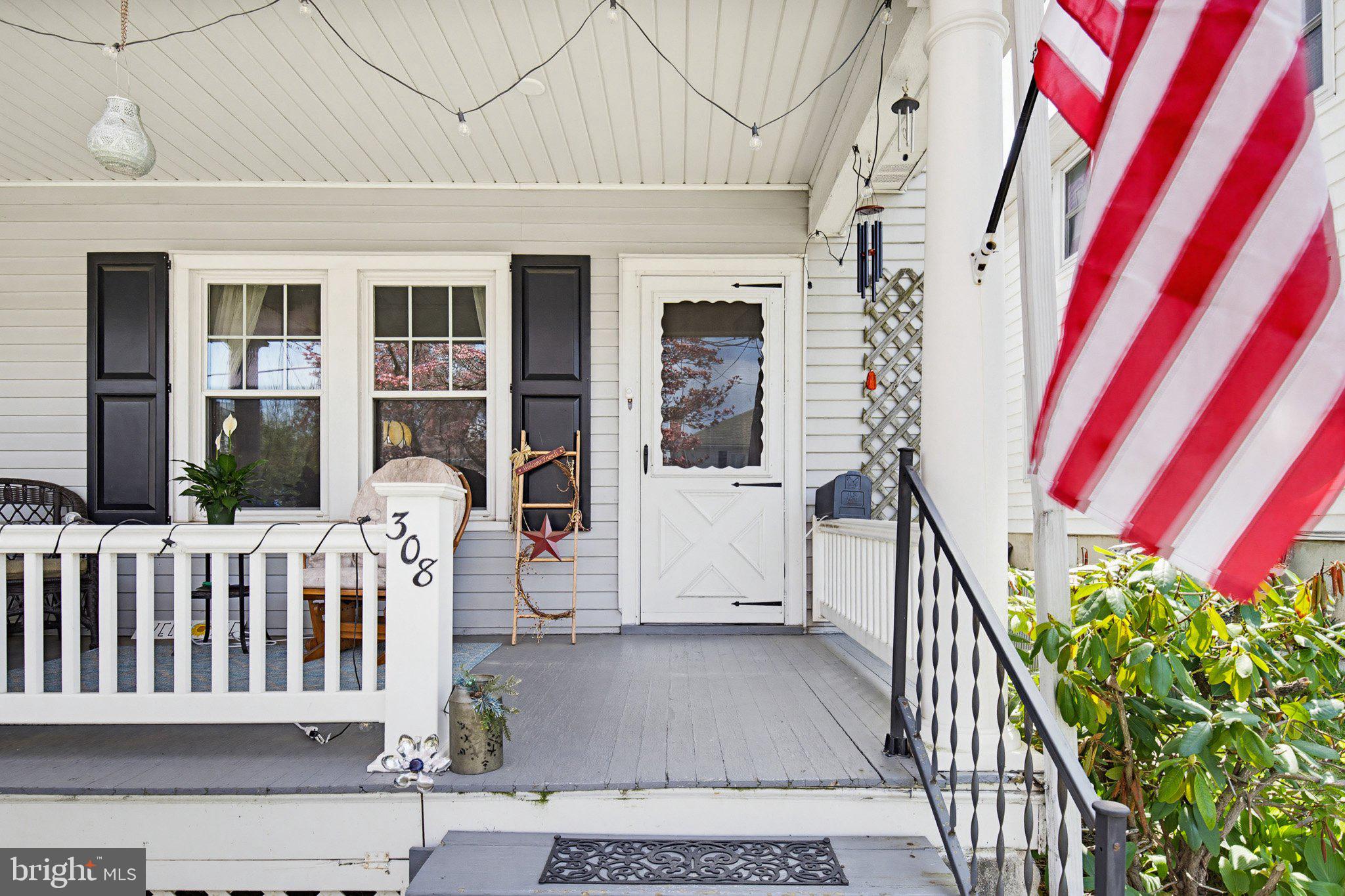 308 East New Street Lititz, PA 17543 - Photo 2 of 42