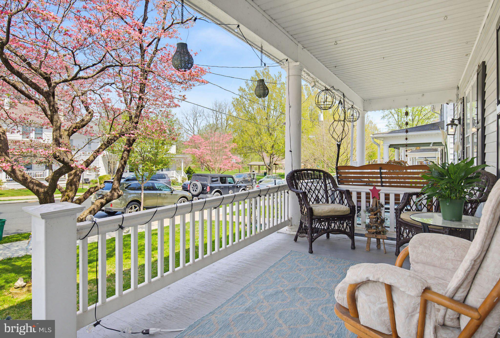 308 East New Street Lititz, PA 17543 - Photo 4 of 42