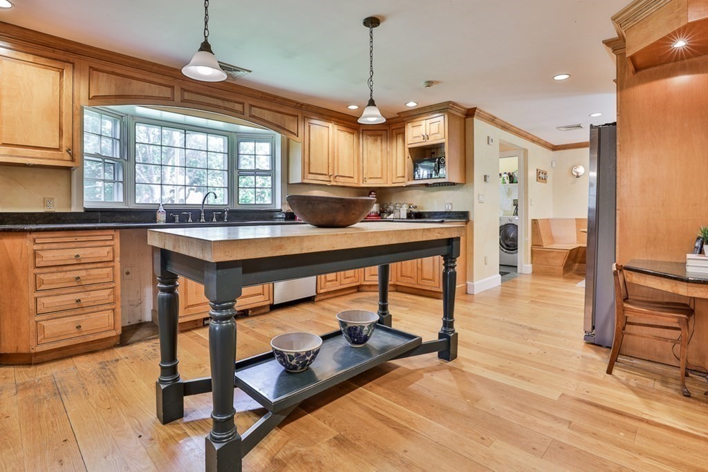 37 Bellevue Road Stoneham, MA 02180 - Photo 14 of 42 Gallery Image 14