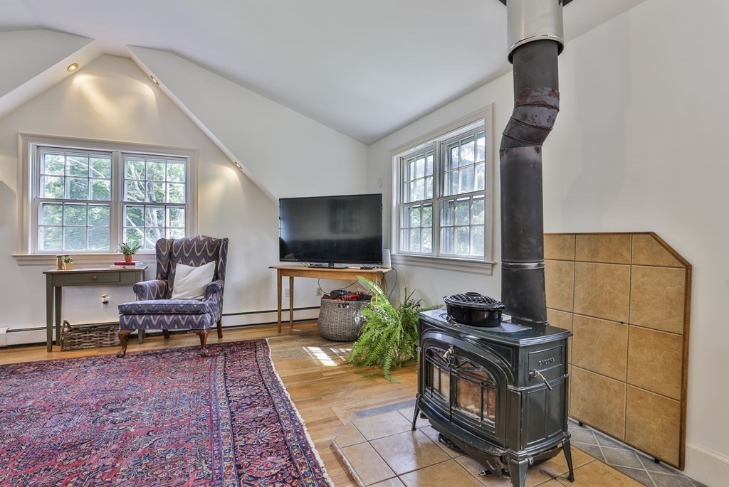 37 Bellevue Road Stoneham, MA 02180 - Photo 23 of 42 Gallery Image 23
