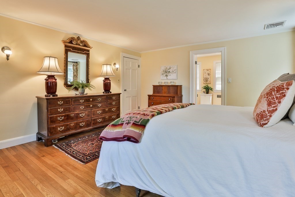 37 Bellevue Road Stoneham, MA 02180 - Photo 33 of 42 Gallery Image 33