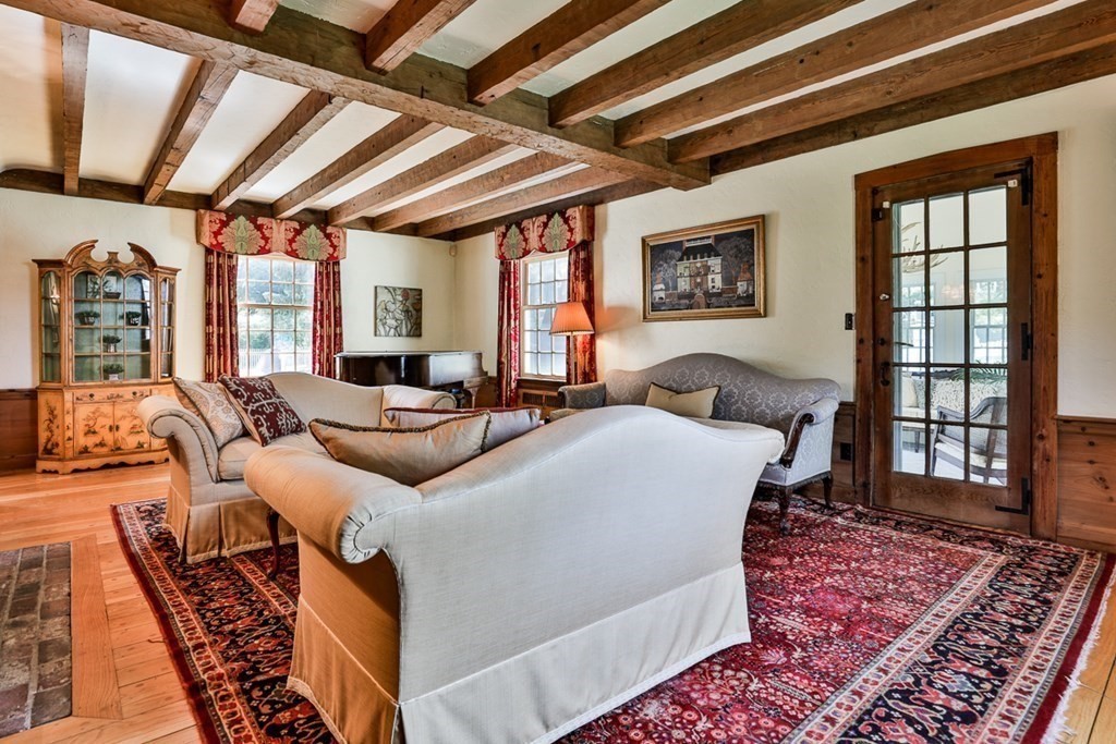 37 Bellevue Road Stoneham, MA 02180 - Photo 8 of 42 Gallery Image 8