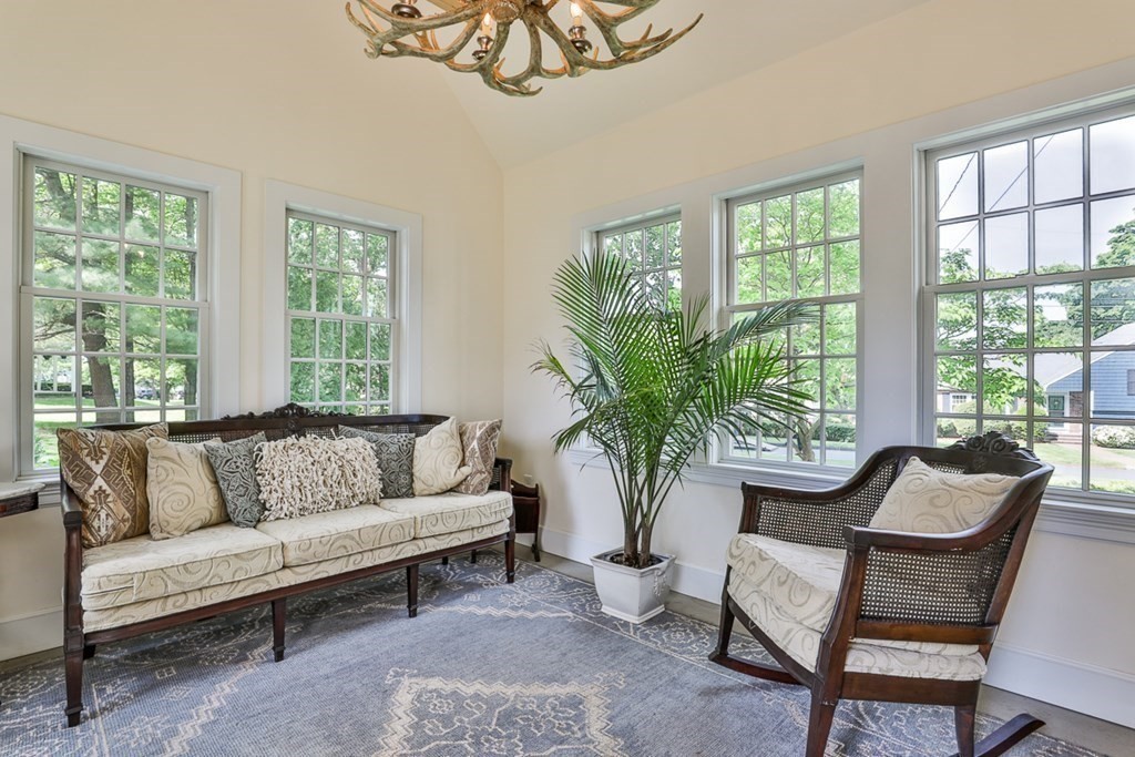 37 Bellevue Road Stoneham, MA 02180 - Photo 10 of 42 Gallery Image 10
