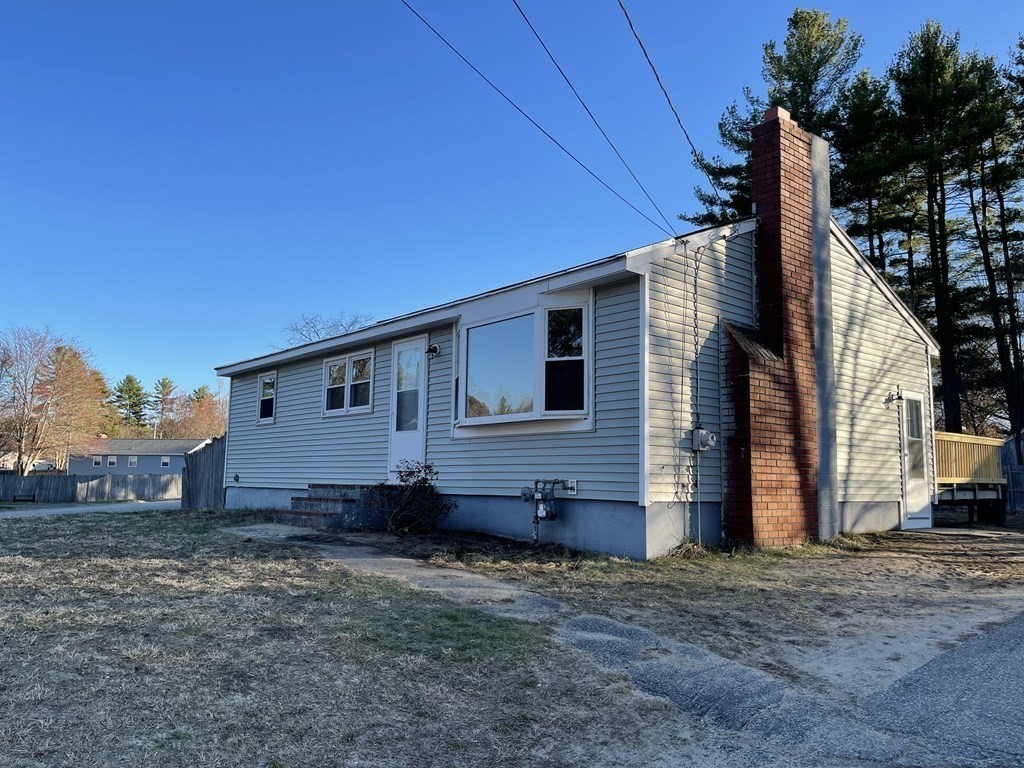 12 Oakland Road Pepperell, MA 01463 - Photo 1 of 19 Gallery Image 1
