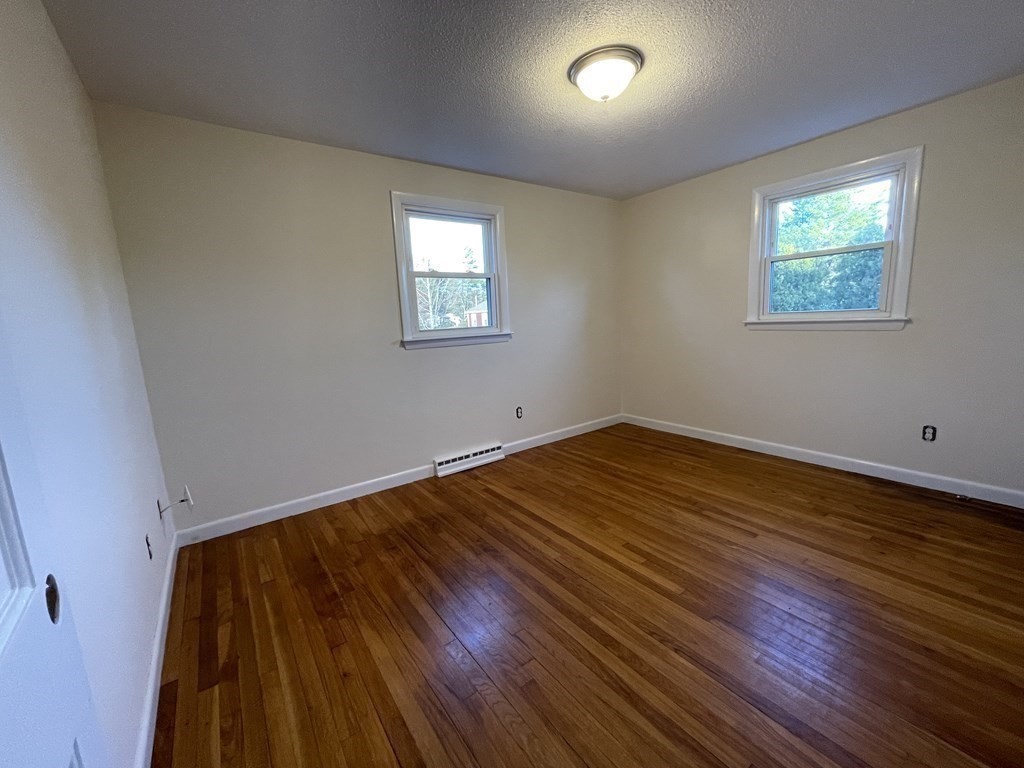 12 Oakland Road Pepperell, MA 01463 - Photo 11 of 19 Gallery Image 11
