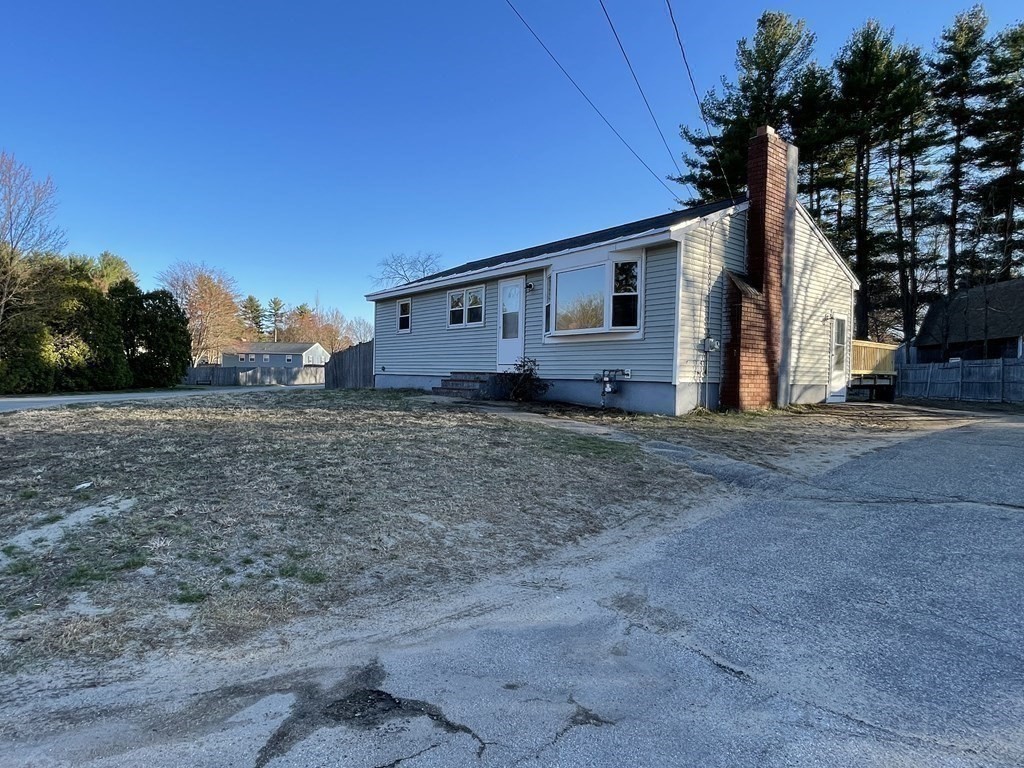 12 Oakland Road Pepperell, MA 01463 - Photo 2 of 19 Gallery Image 2