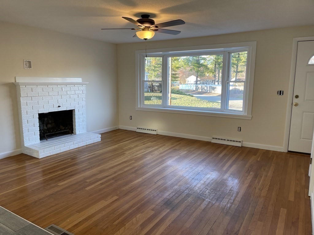 12 Oakland Road Pepperell, MA 01463 - Photo 8 of 19 Gallery Image 8