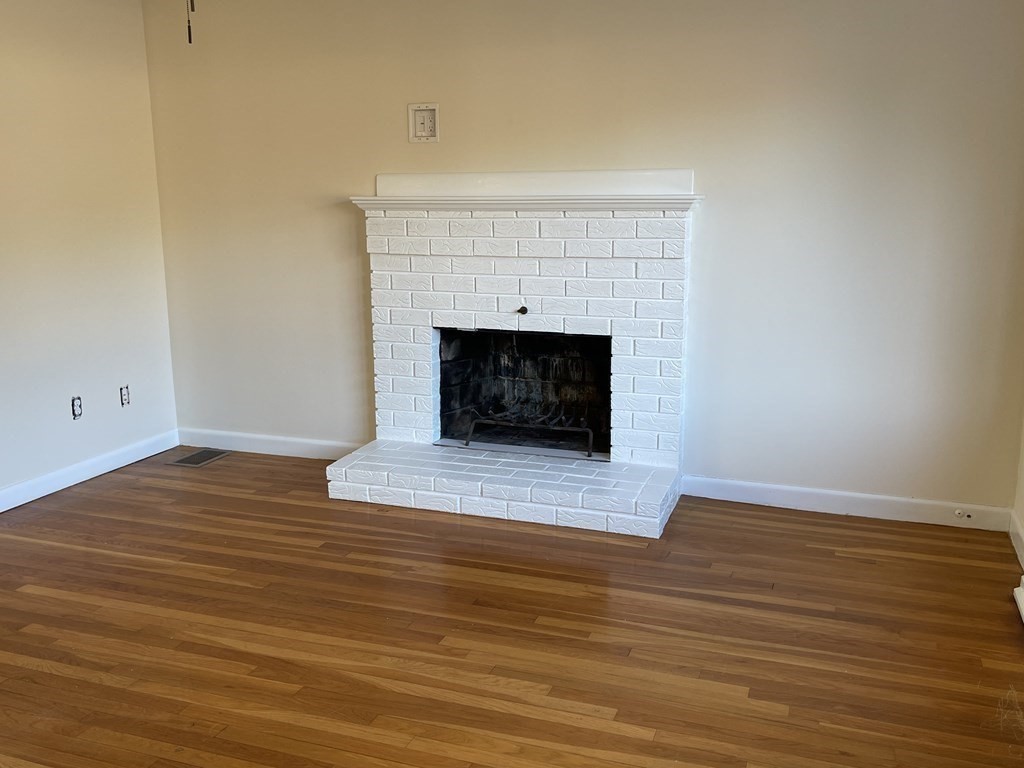 12 Oakland Road Pepperell, MA 01463 - Photo 9 of 19 Gallery Image 9