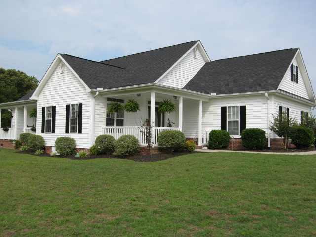 101 Lisa Drive Fountain Inn, SC 29644 - Photo 1 of 11