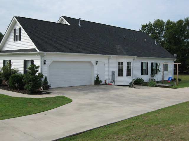 101 Lisa Drive Fountain Inn, SC 29644 - Photo 3 of 11