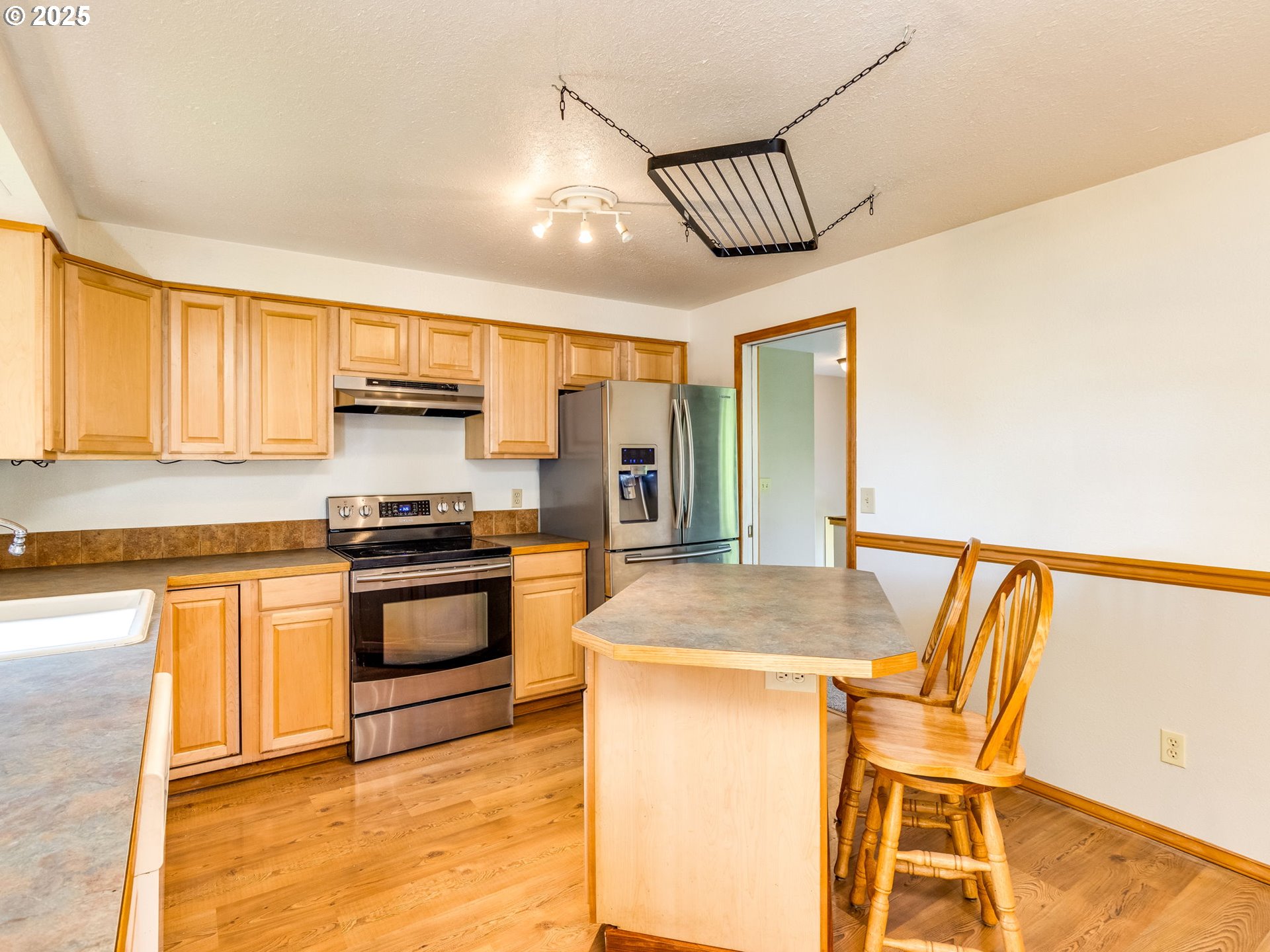 17118 Southeast Bush Street Portland, OR 97236 - Photo 17 of 40