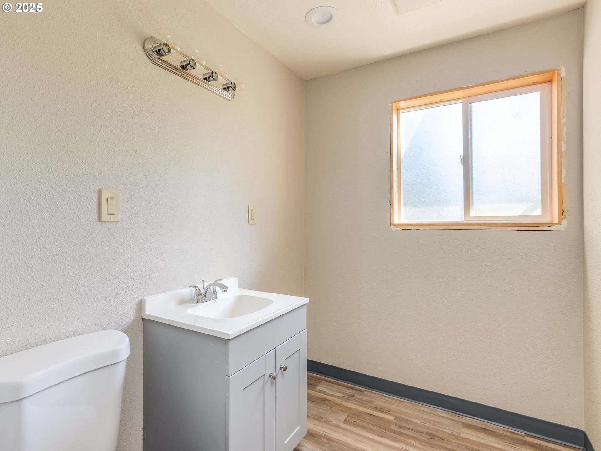 17118 Southeast Bush Street Portland, OR 97236 - Photo 29 of 40