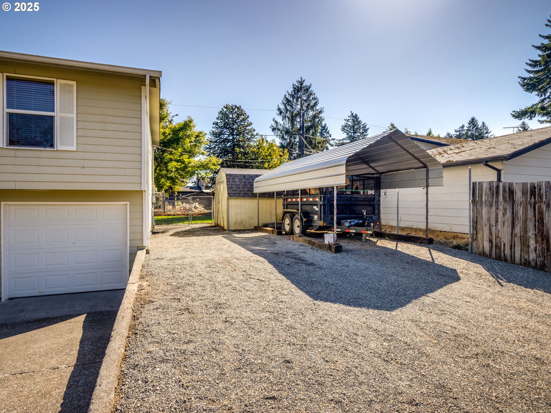 17118 Southeast Bush Street Portland, OR 97236 - Photo 4 of 40