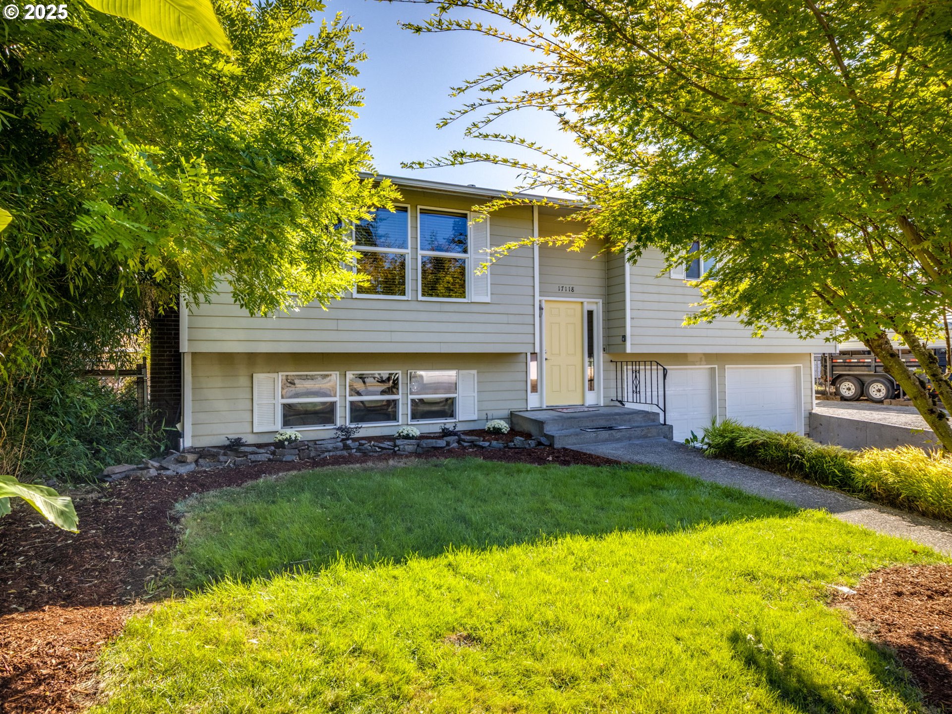 17118 Southeast Bush Street Portland, OR 97236 - Photo 5 of 40