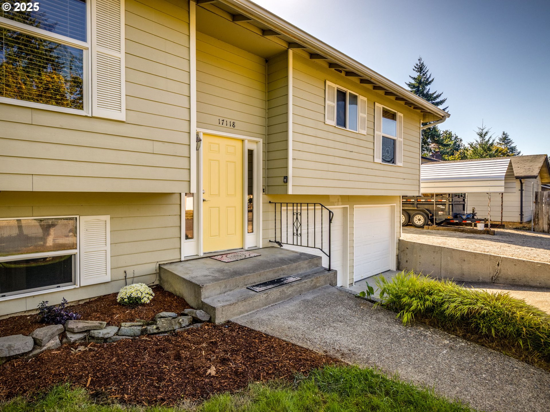 17118 Southeast Bush Street Portland, OR 97236 - Photo 6 of 40