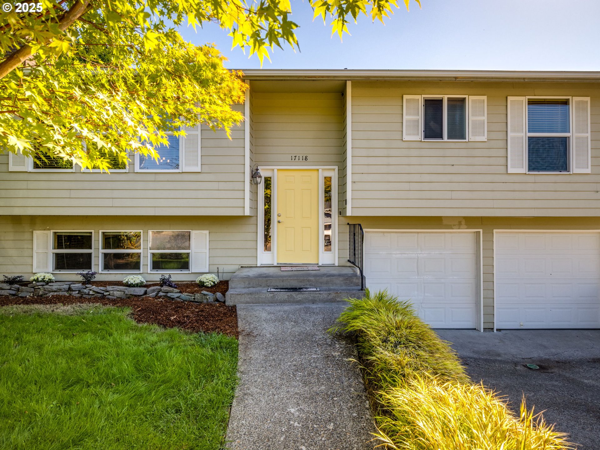 17118 Southeast Bush Street Portland, OR 97236 - Photo 7 of 40